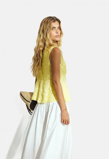 Блузка без рукавов