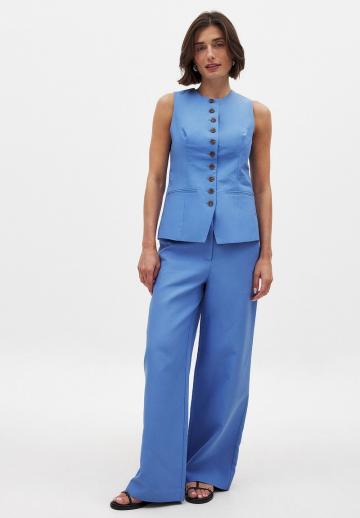 Джинсовая жилетка