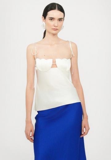 Топ на бретельках