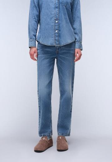 Прямые джинсы