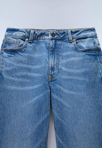 Прямые джинсы