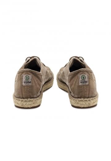 Ботинки на шнуровке