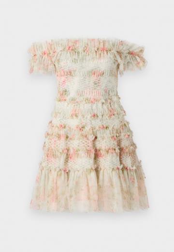 Короткое платье