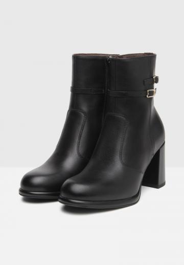 Полусапожки на высоком каблуке