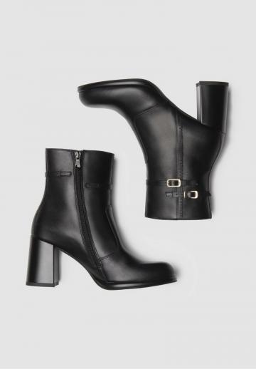 Полусапожки на высоком каблуке