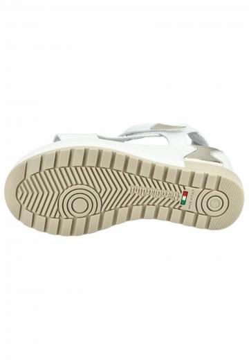 Босоножки на танкетке