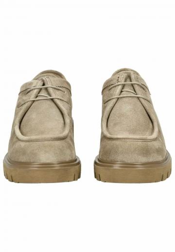 Туфли на шнуровке