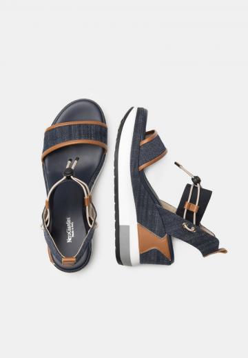 Босоножки на платформе