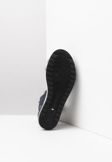 Босоножки на платформе