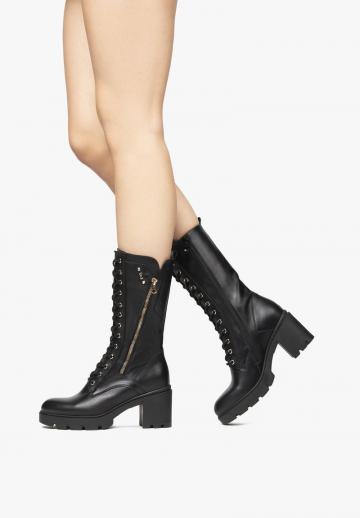 Сапоги на шнуровке