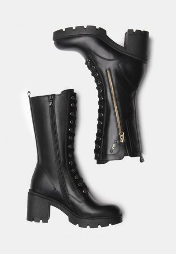 Сапоги на шнуровке