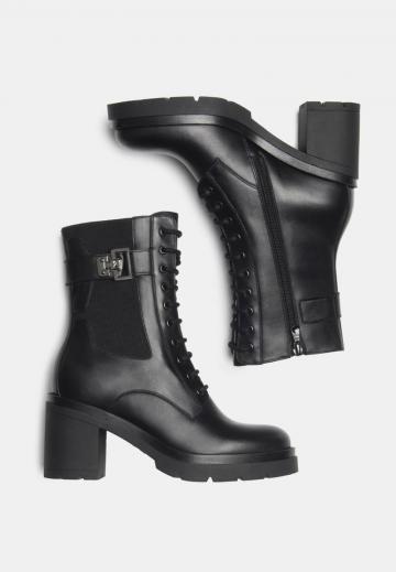 Полусапожки на высоком каблуке