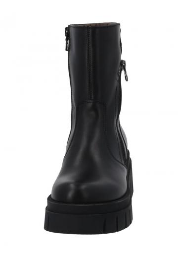 Сапожки на танкетке