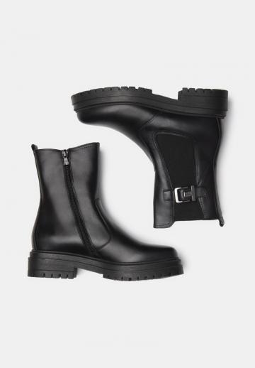 Полусапожки на платформе