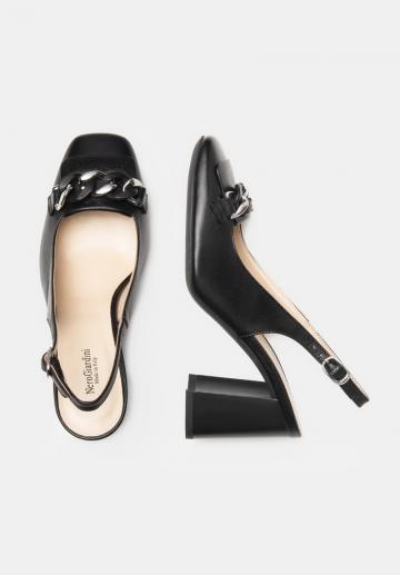 Туфли на высоком каблуке