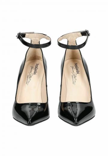 Туфли с ремешком