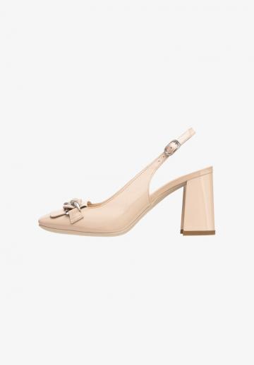 Туфли на высоком каблуке