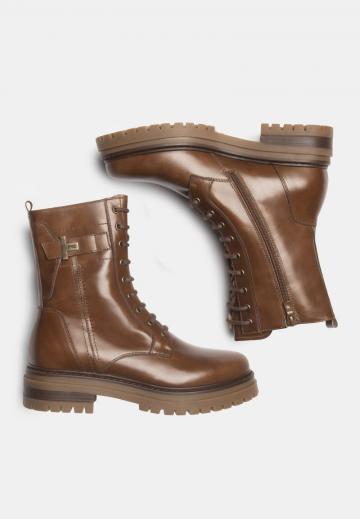 Ботинки на шнуровке