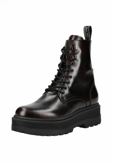 Ботинки на шнуровке