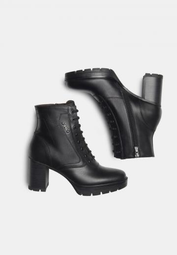 Полусапожки на высоком каблуке