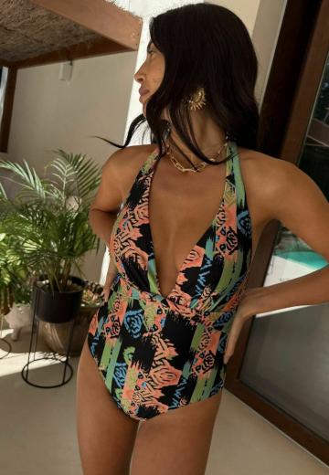 Слитный купальник