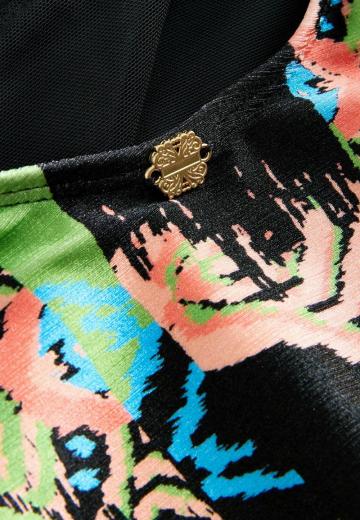 Слитный купальник