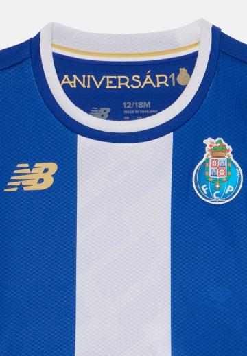 Спортивные шорты