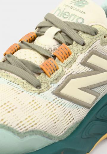 Беговые кроссовки