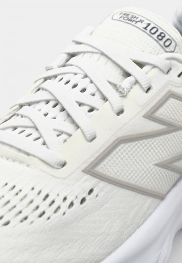 Беговые кроссовки