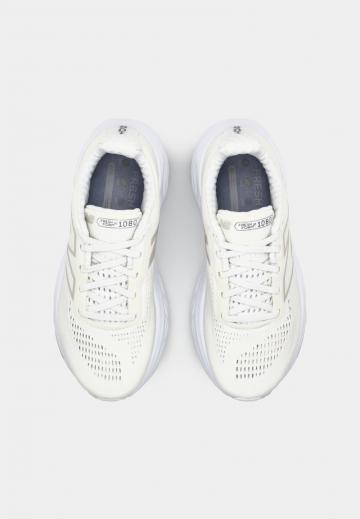 Беговые кроссовки