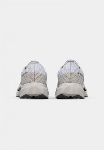 Беговые кроссовки