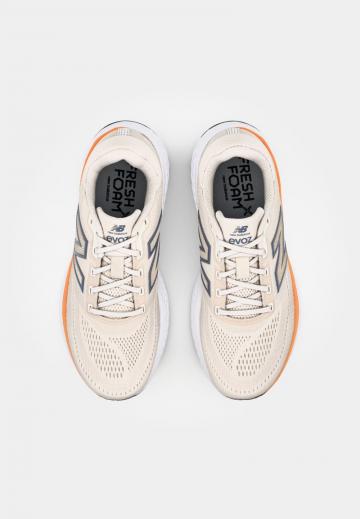 Беговые кроссовки