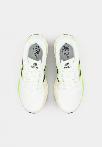 Беговые кроссовки