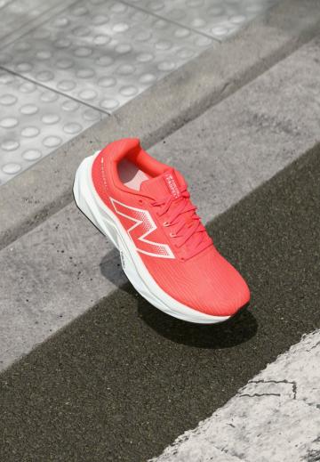 Беговые кроссовки