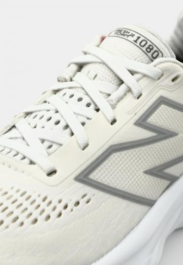 Беговые кроссовки