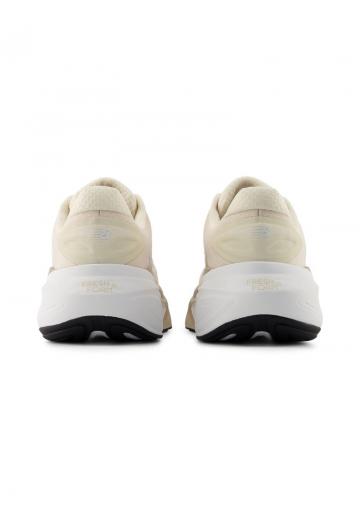 Беговые кроссовки