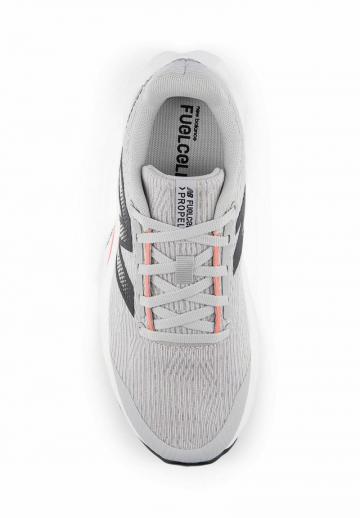 Тренировочные кроссовки