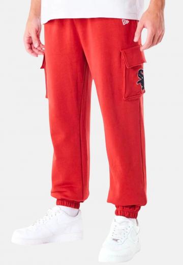 Брюки с накладными карманами