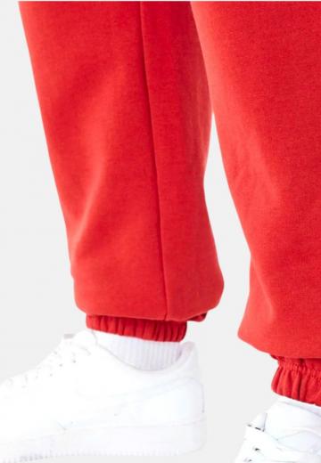 Брюки с накладными карманами