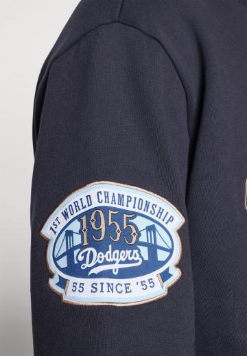 Спортивная кофта