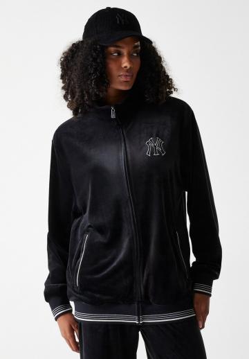 Спортивная куртка