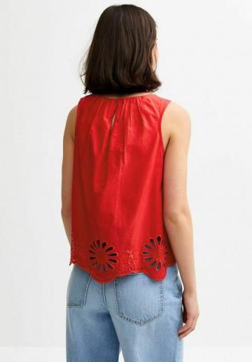 Блузка без рукавов