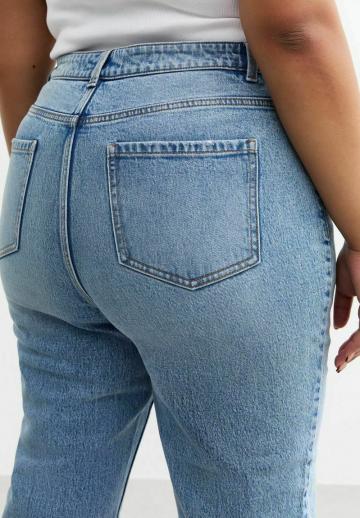 Прямые джинсы