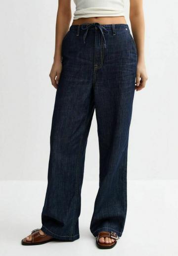 Свободные джинсы