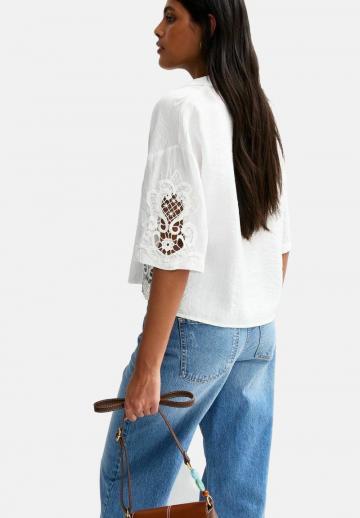 Кружевная блузка