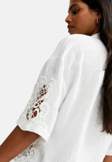 Кружевная блузка