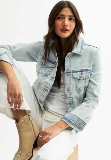 Джинсовая куртка