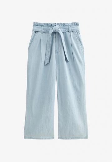 Короткие джинсы