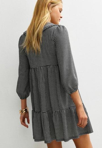 Короткое платье