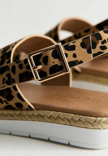 Босоножки на платформе